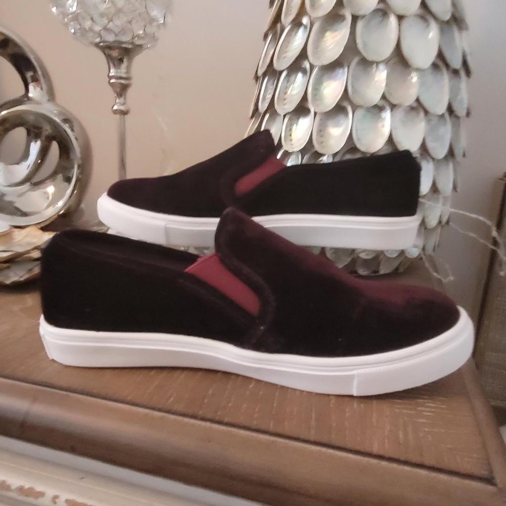 BARELY worn velour fuzzy loafers